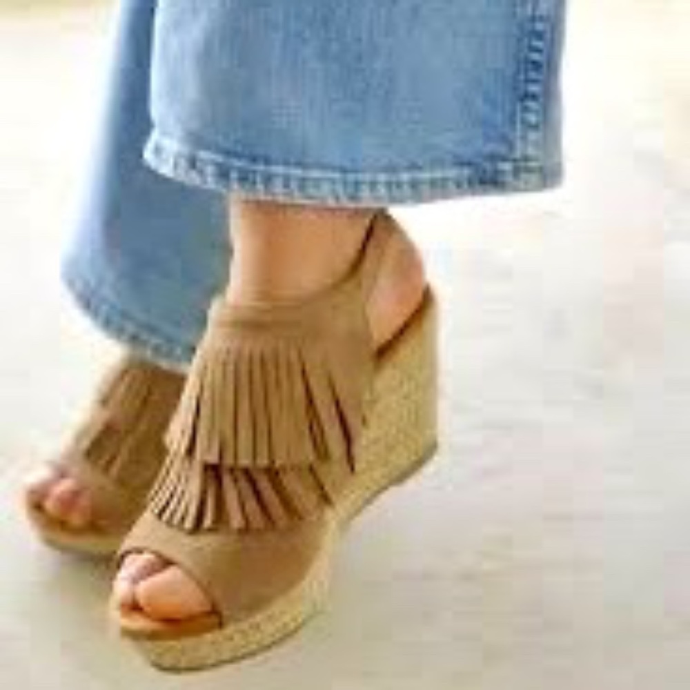 Minnetonka Ashley Soft Suede Peep-toe Taupe Wedge US 9